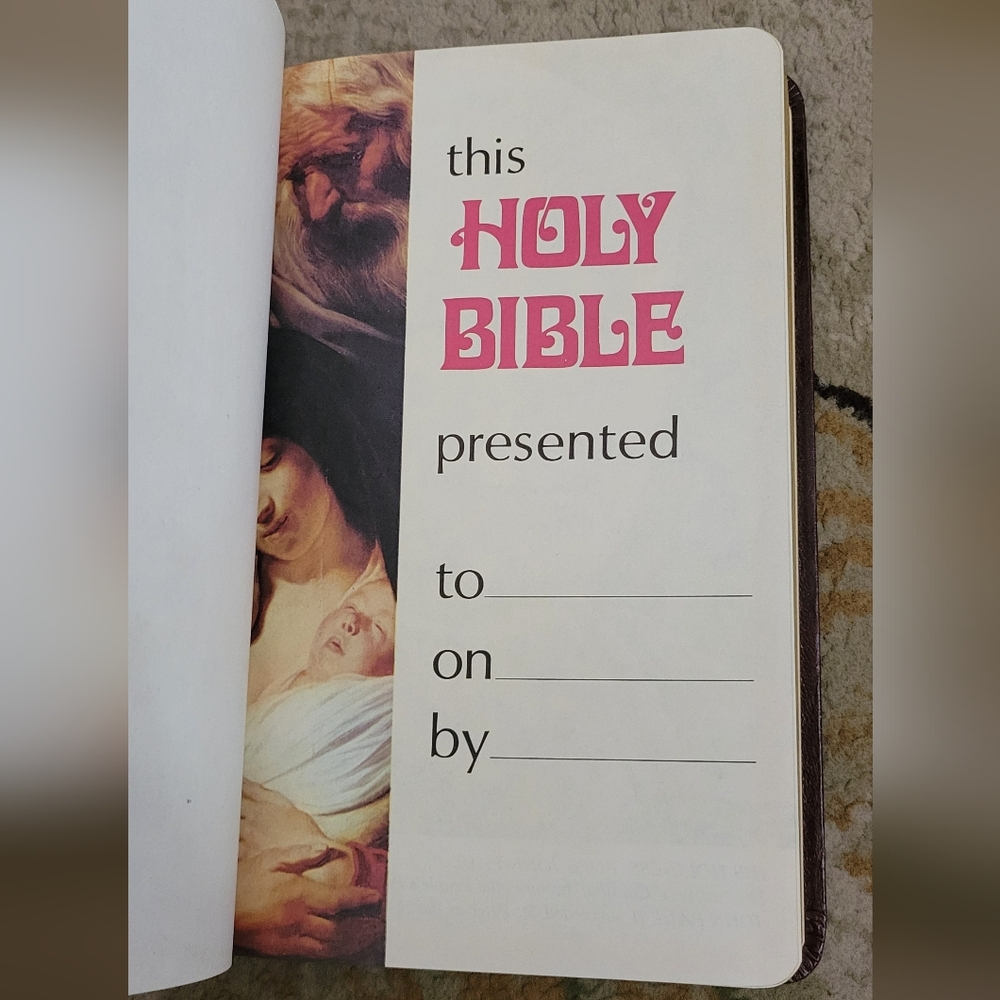 New American Bible Gift and Study Bible NIB - Picture 4 of 6